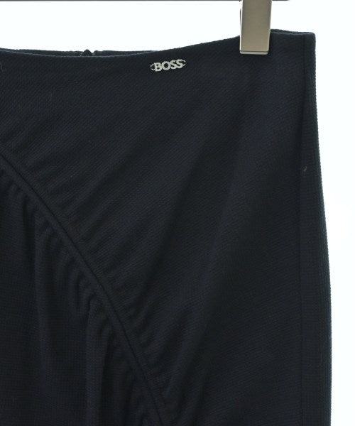 HUGO BOSS กระโปรงยาวถึงเข่า