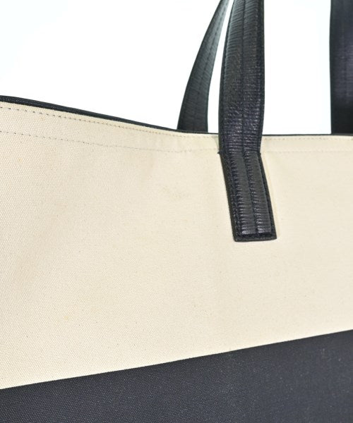 HUGO BOSS กระเป๋าถือขนาดใหญ่