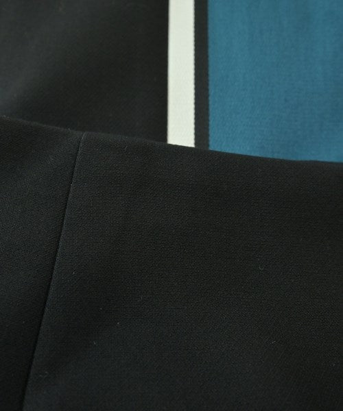 HUGO BOSS กระโปรงยาวถึงเข่า