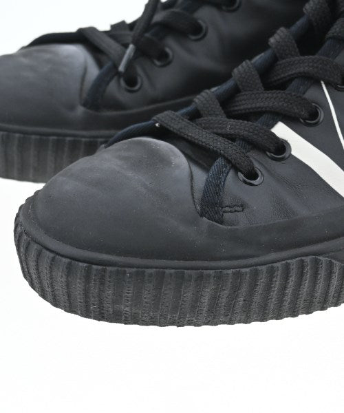 VALENTINO รองเท้าผ้าใบ