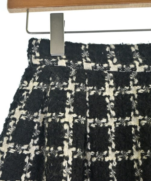 VALENTINO กระโปรงยาวถึงเข่า