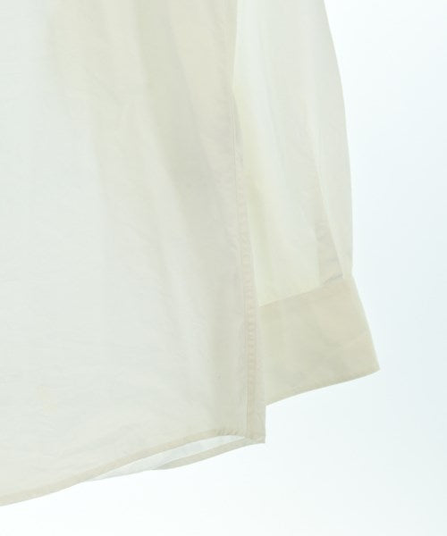 VALENTINO เสื้อลำลอง