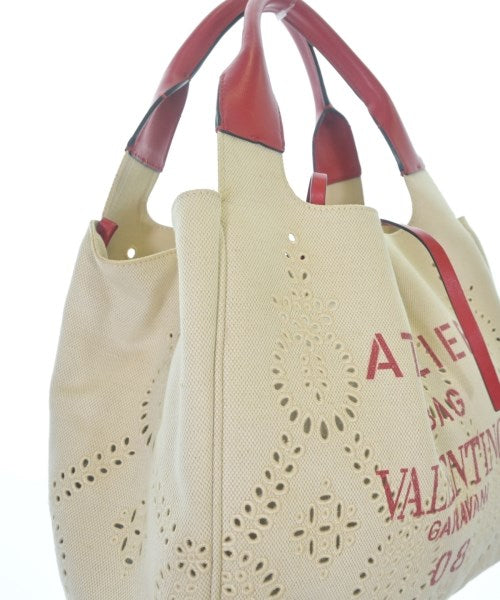 VALENTINO กระเป๋าถือขนาดใหญ่