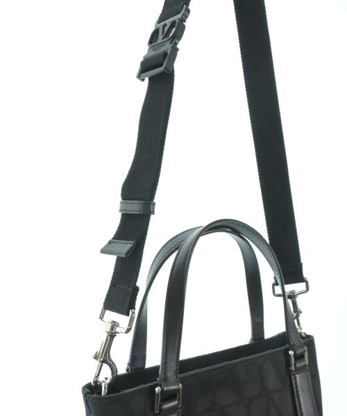 VALENTINO กระเป๋าถือขนาดใหญ่