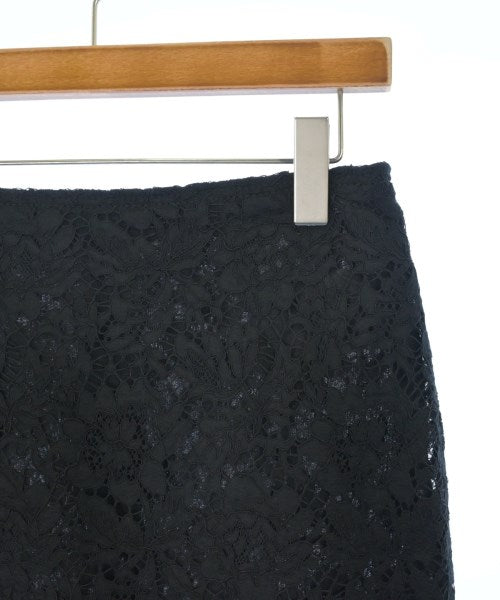 VALENTINO กระโปรงยาวถึงเข่า