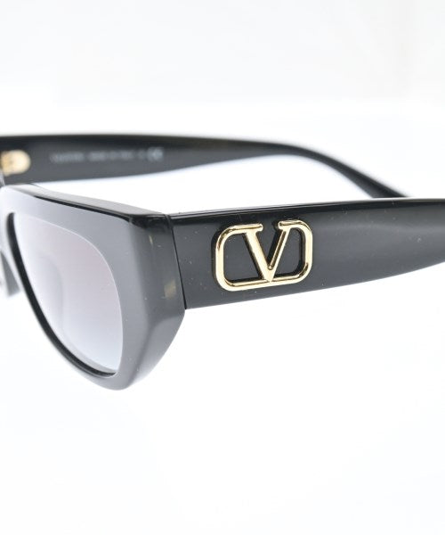 VALENTINO แว่นกันแดด