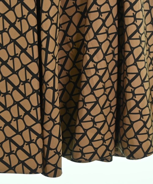 VALENTINO กระโปรงยาวถึงเข่า