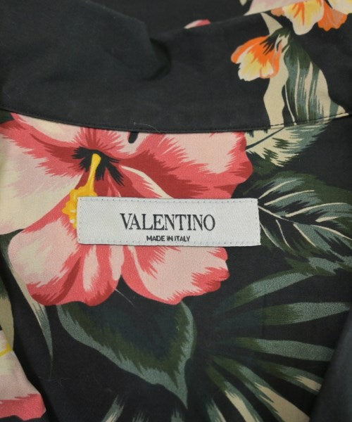 VALENTINO เสื้อลำลอง