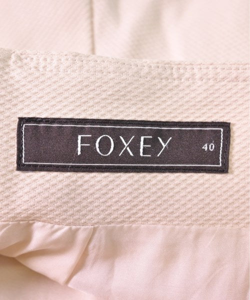 FOXEY กระโปรงยาวถึงเข่า