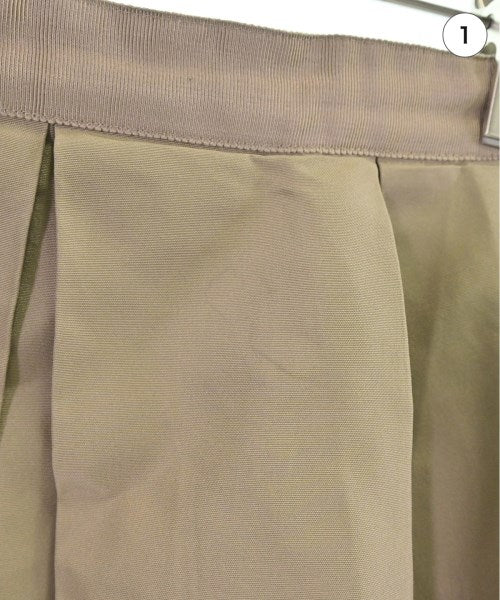 FOXEY กระโปรงยาวถึงเข่า