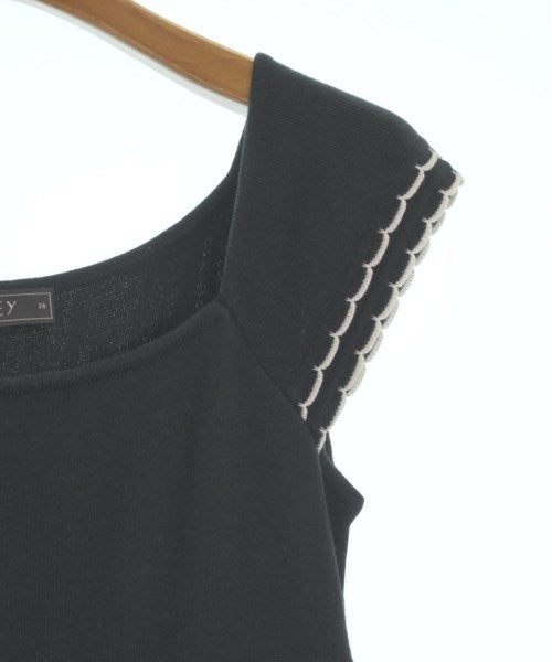 FOXEY ชุดเดรส