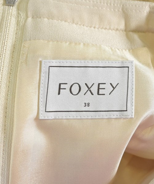 FOXEY กระโปรงยาวถึงเข่า