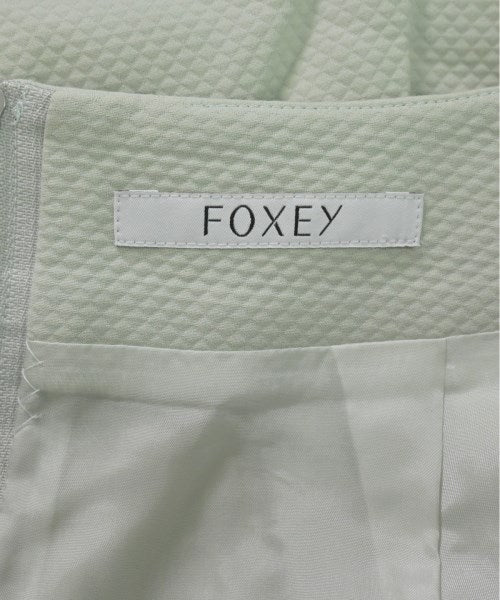 FOXEY กระโปรงยาวถึงเข่า