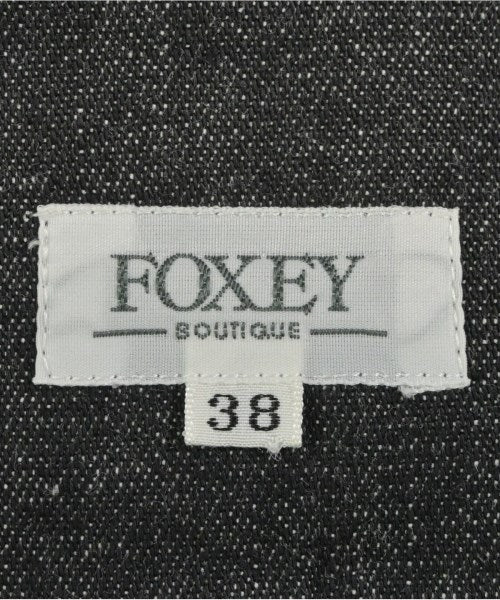 FOXEY กระโปรงยาวถึงเข่า