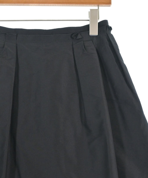 FOXEY กระโปรงยาวถึงเข่า