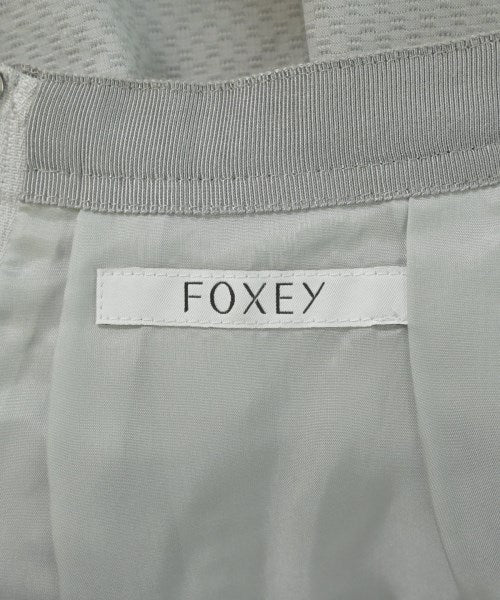 FOXEY กระโปรงยาวถึงเข่า