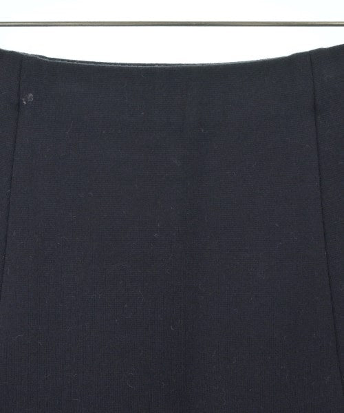 FOXEY กระโปรงยาวถึงเข่า