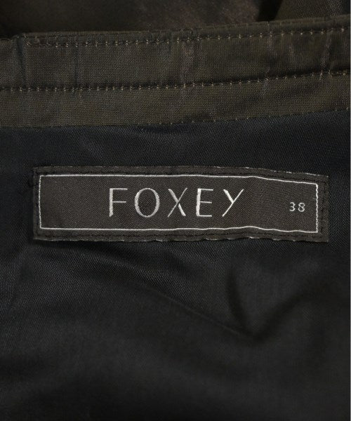 FOXEY กระโปรงยาวถึงเข่า