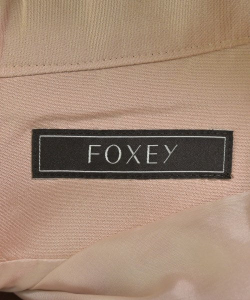 FOXEY กระโปรงยาวถึงเข่า