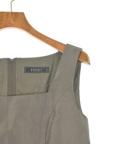 FOXEY ชุดเดรส