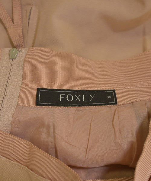 FOXEY กระโปรงยาวถึงเข่า