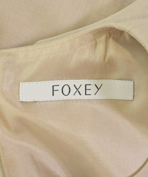 FOXEY ชุดเดรส