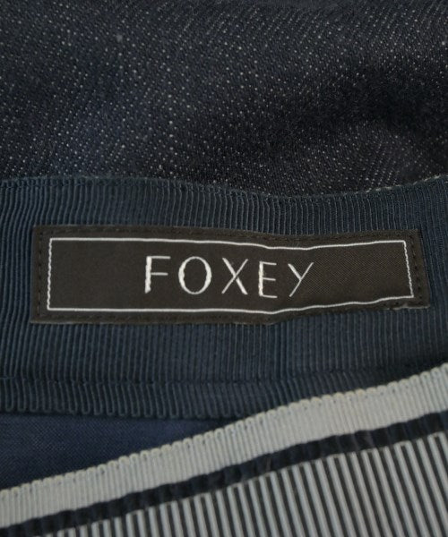 FOXEY กระโปรงยาวถึงเข่า