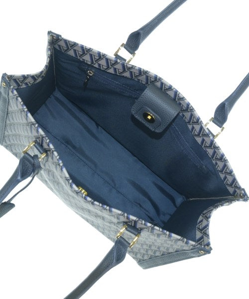 AQUASCUTUM กระเป๋าถือขนาดใหญ่