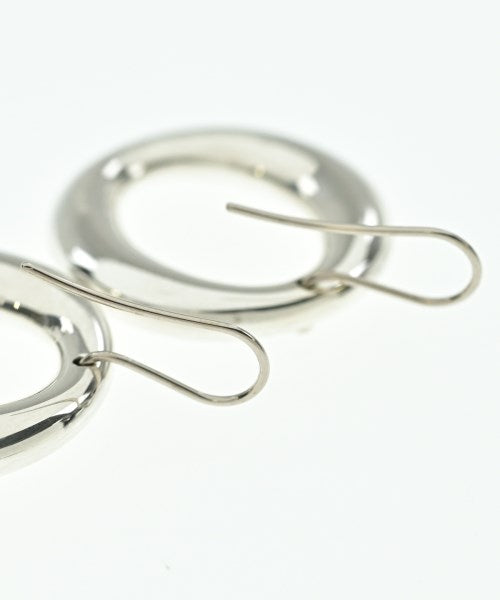 TIFFANY & CO. เจาะ