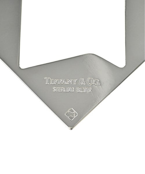 TIFFANY & CO. เข็มกลัด/ดอกไม้ติดเสื้อ
