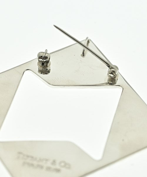 TIFFANY & CO. เข็มกลัด/ดอกไม้ติดเสื้อ