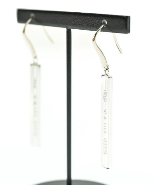 TIFFANY & CO. เจาะ