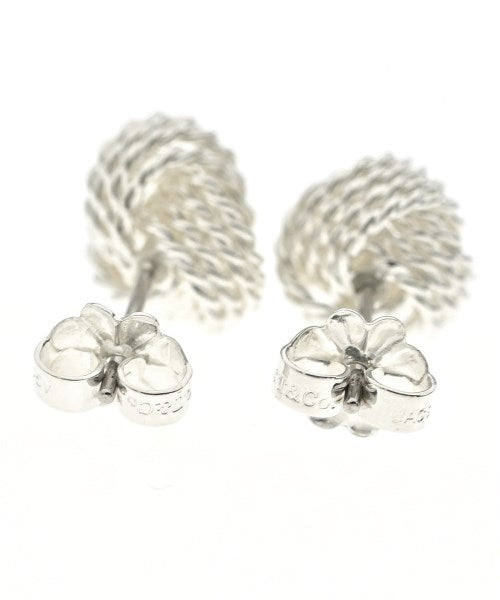 TIFFANY & CO. เจาะ