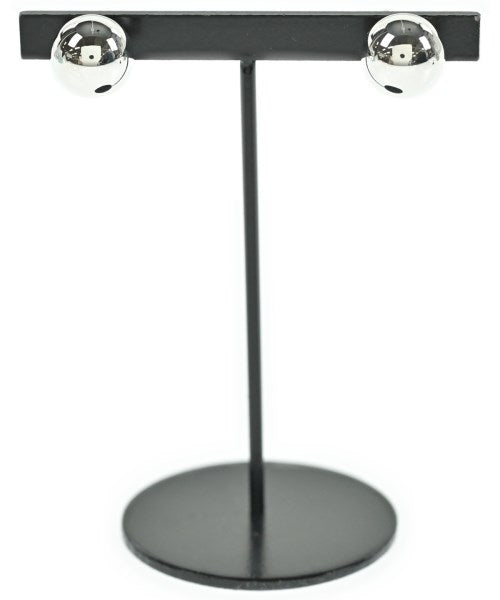 TIFFANY & CO. เจาะ