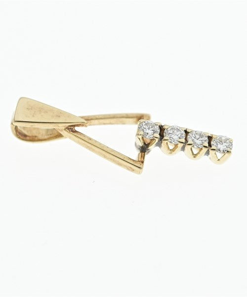 MIKIMOTO เครื่องประดับบนกระเป๋า