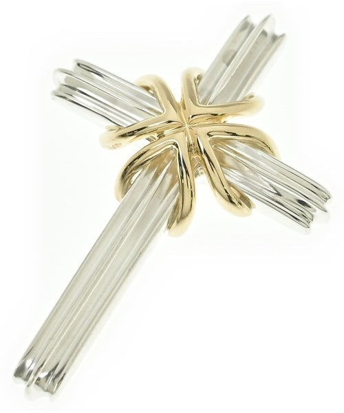 TIFFANY & CO. เครื่องประดับบนกระเป๋า
