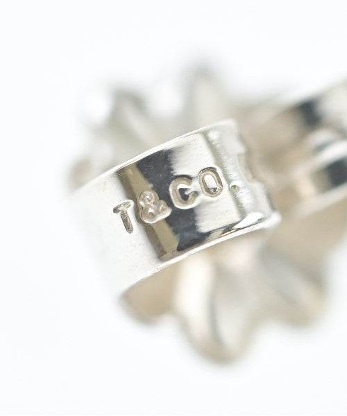 TIFFANY & CO. เจาะ