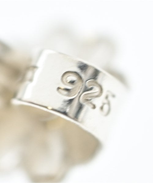 TIFFANY & CO. เจาะ
