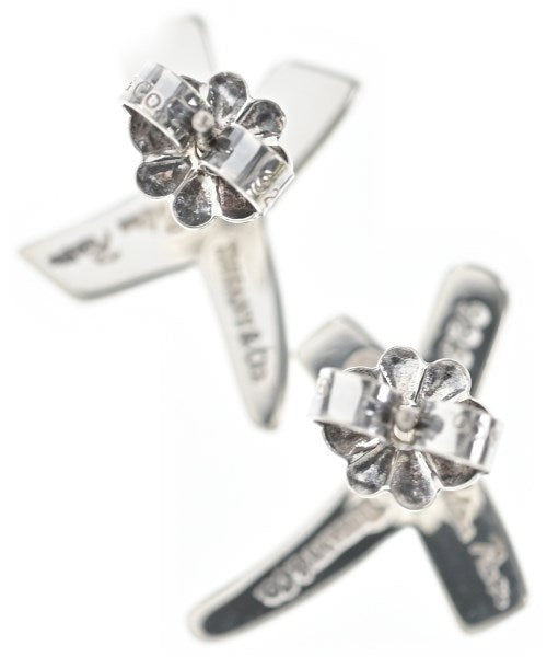 TIFFANY & CO. เจาะ
