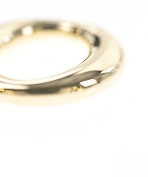 TIFFANY & CO. เครื่องประดับบนกระเป๋า