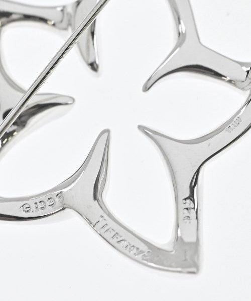 TIFFANY & CO. เข็มกลัด/ดอกไม้ติดเสื้อ