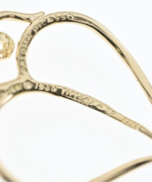 TIFFANY & CO. เครื่องประดับบนกระเป๋า
