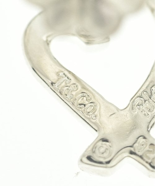 TIFFANY & CO. เจาะ