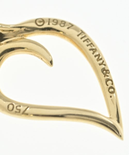 TIFFANY & CO. เครื่องประดับบนกระเป๋า