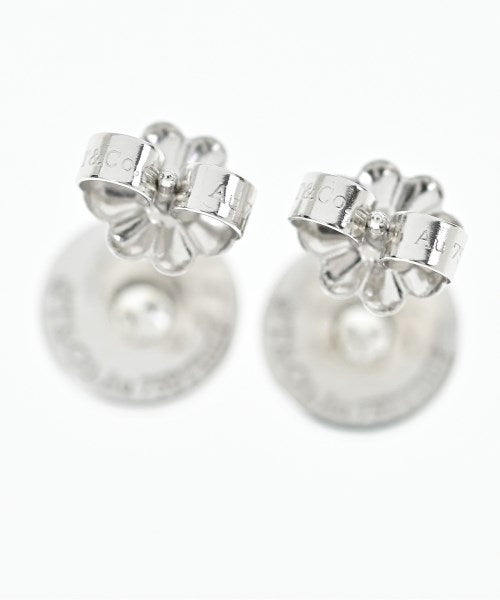 TIFFANY & CO. เจาะ