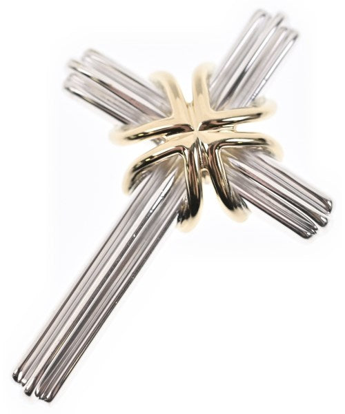 TIFFANY & CO. เครื่องประดับบนกระเป๋า