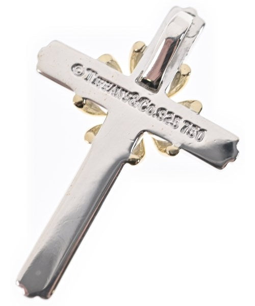 TIFFANY & CO. เครื่องประดับบนกระเป๋า