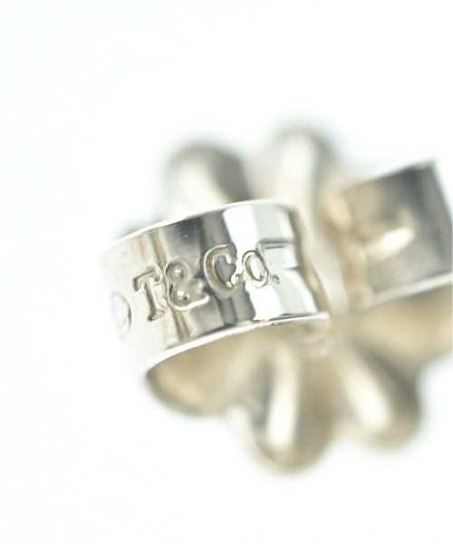 TIFFANY & CO. เจาะ