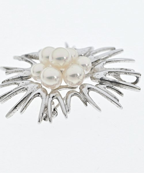 MIKIMOTO เข็มกลัด/ดอกไม้ติดเสื้อ