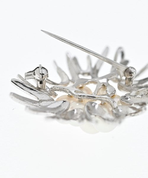 MIKIMOTO เข็มกลัด/ดอกไม้ติดเสื้อ